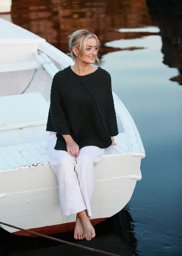 Aran Merino Wool V Poncho | Army Green