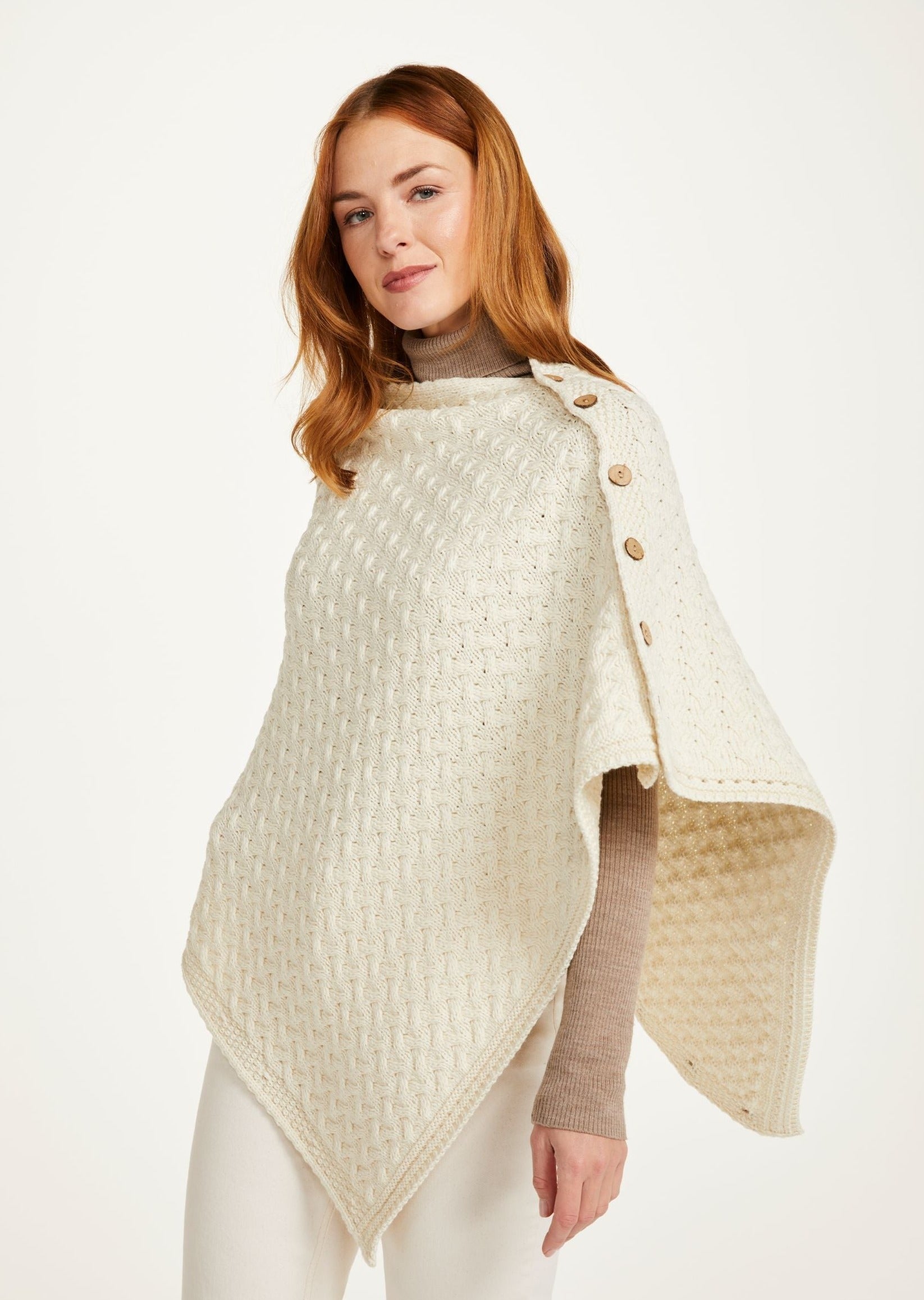 Glenbeigh Aran Cape - Cream