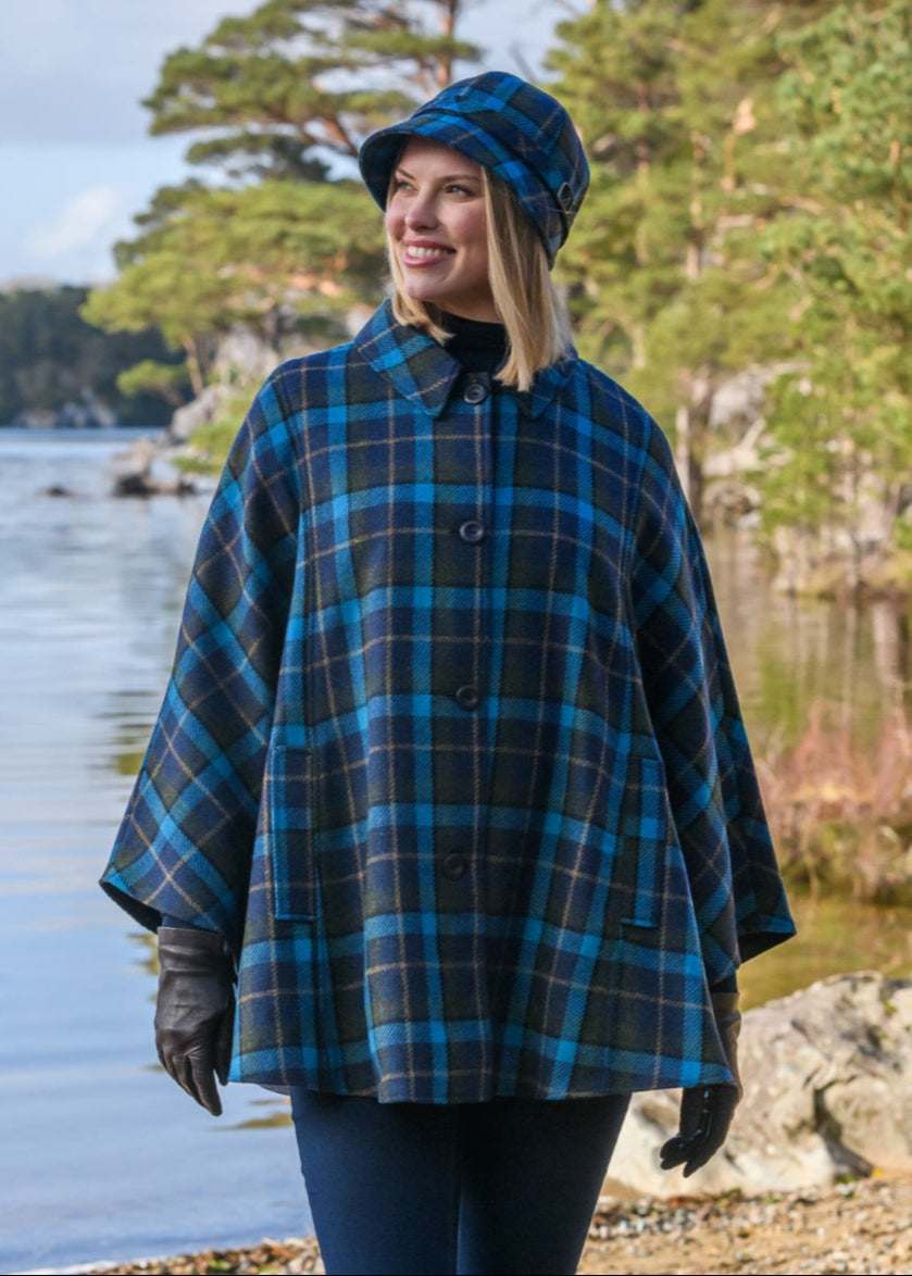Mucros Country Cape | Blue Navy Check