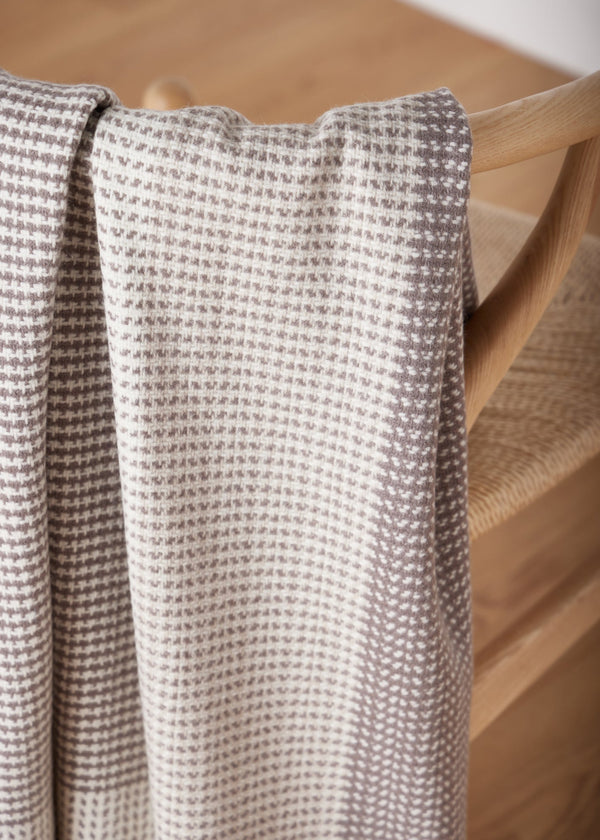 Foxford Dún Briste Cashmere and Lambswool Throw