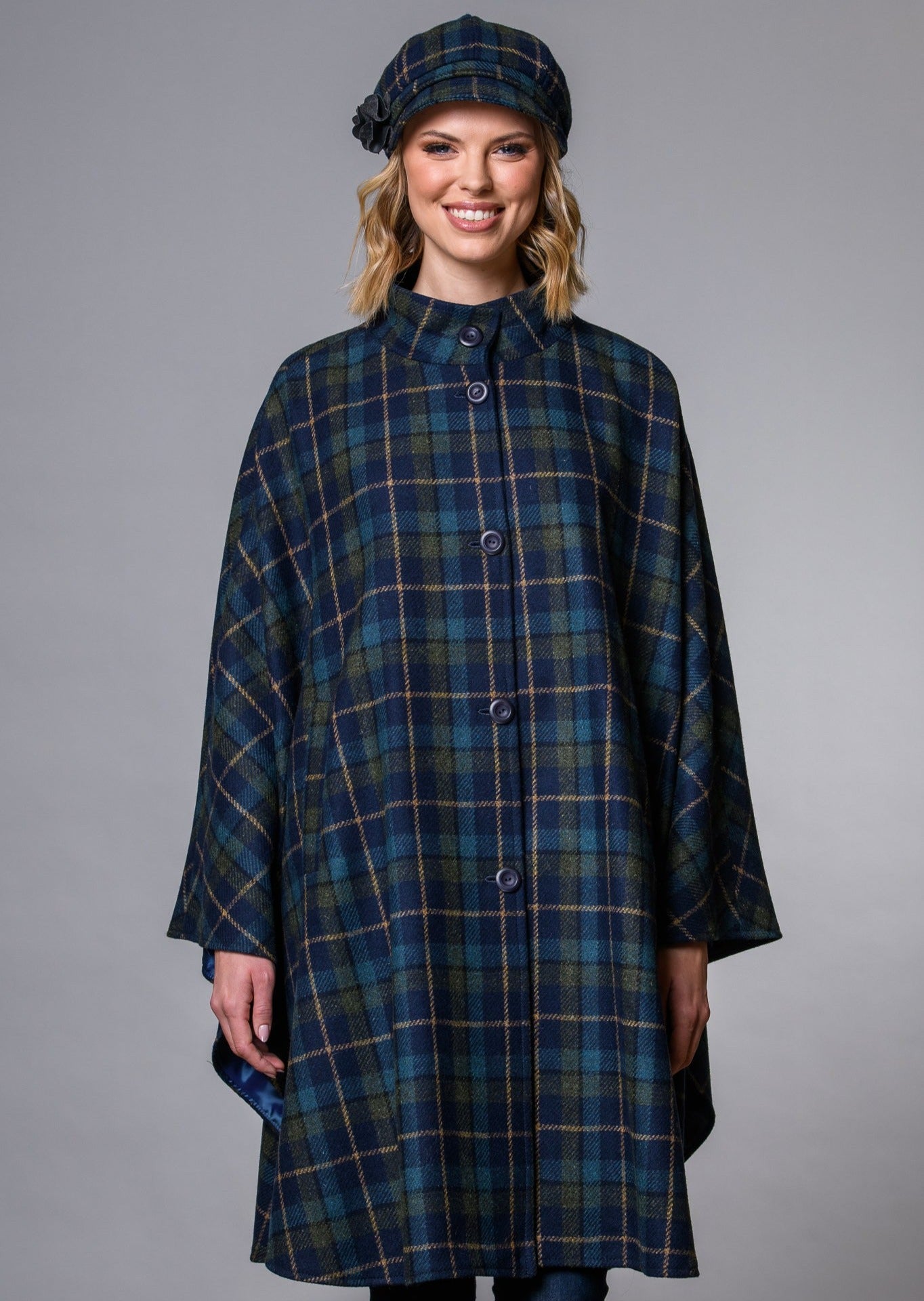 Mucros Dunloe Cape | Navy Check