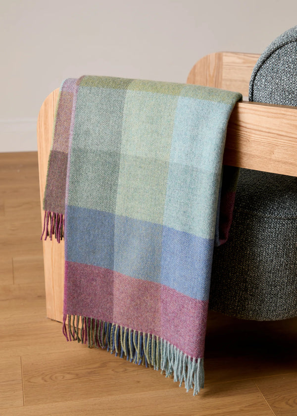 Foxford Lambswool Throw | Kilmeaden