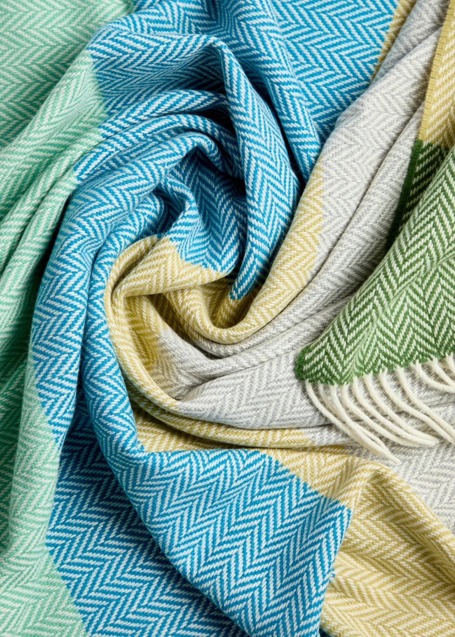 Foxford Cashmere and Lambswool Throw | Garavogue