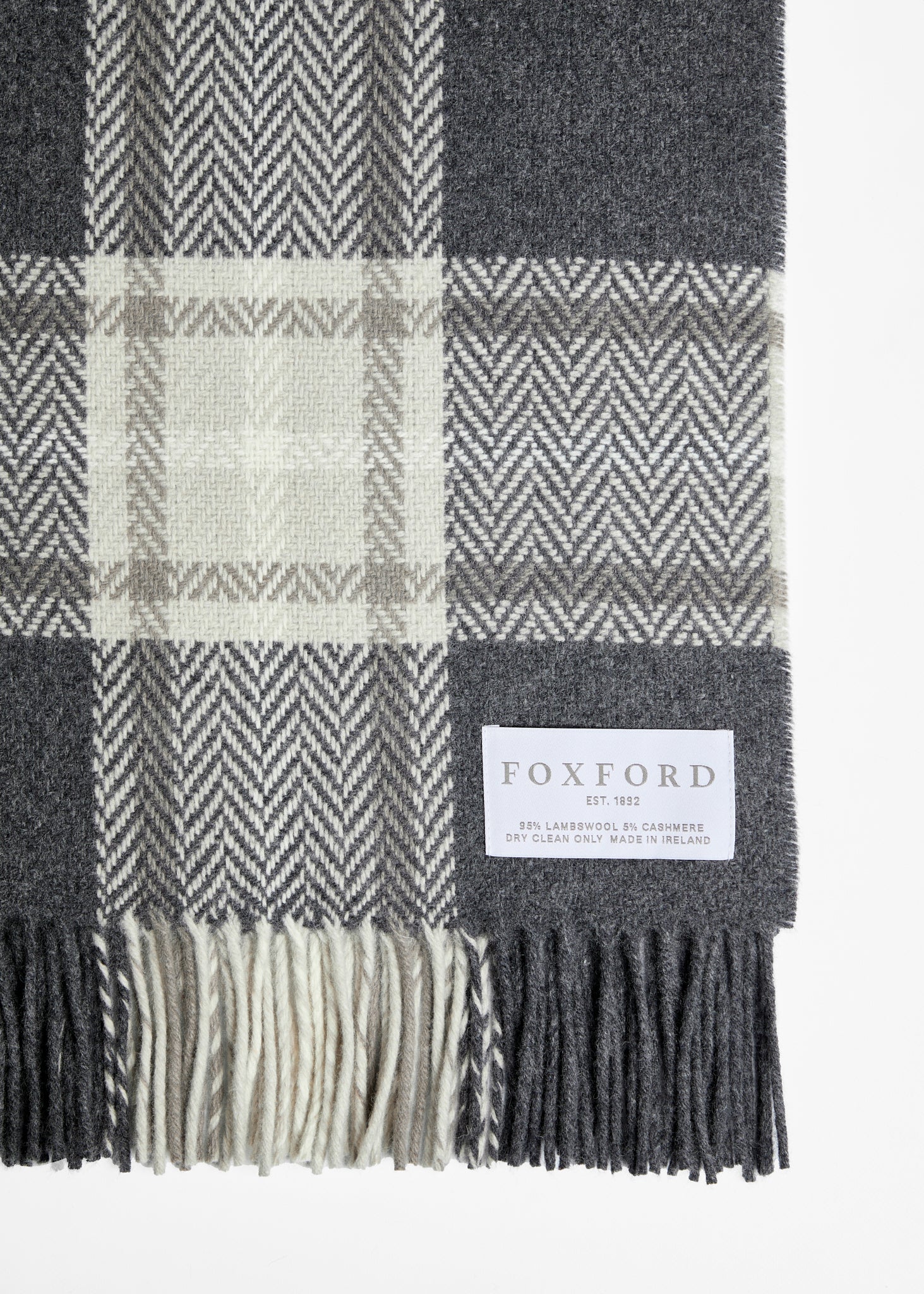 Foxford Cashmere and Lambswool Throw | Dun Chaoin