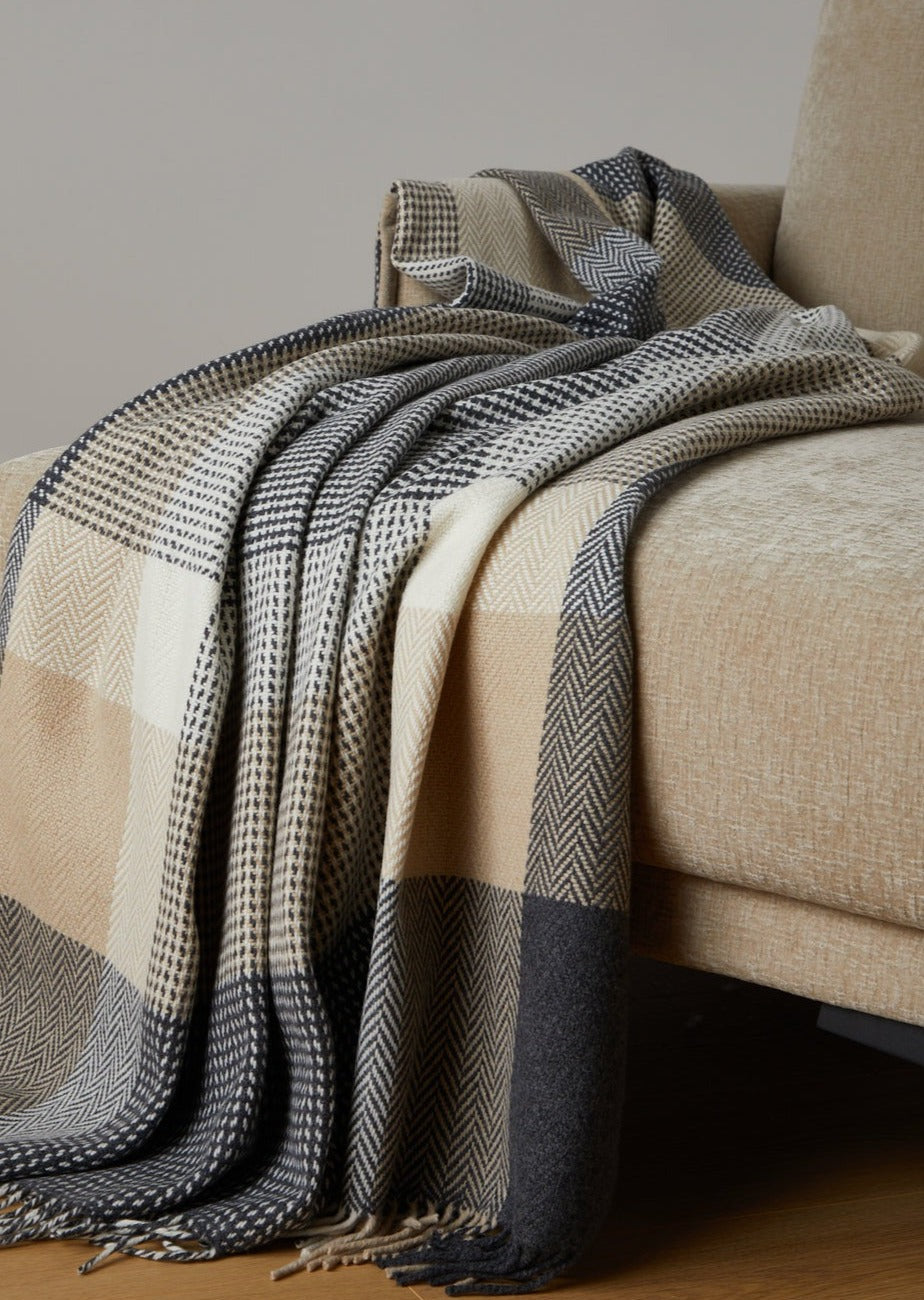 Foxford Downpatrick Cashmere And Lambswool Throw