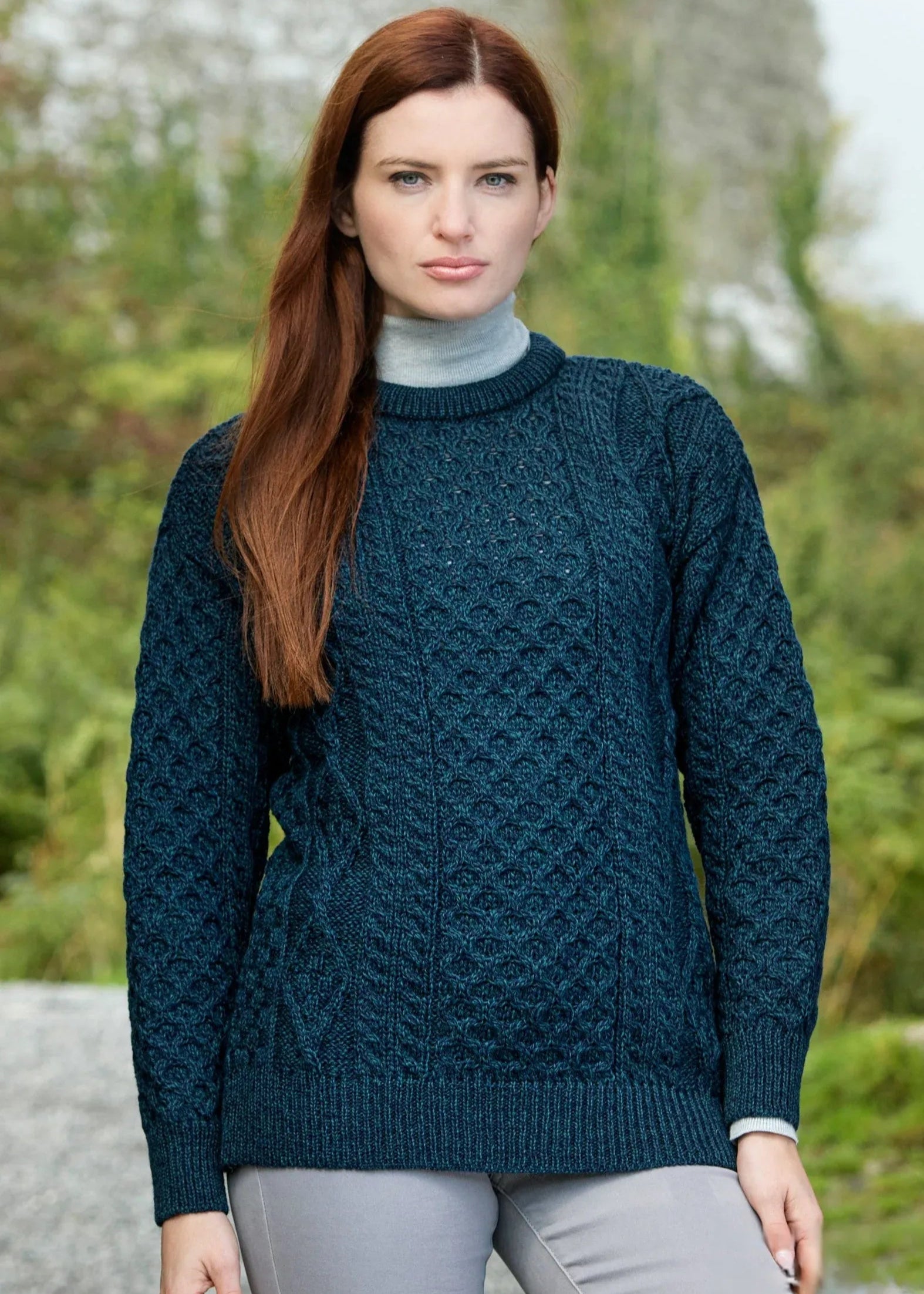 Inis Mor Aran Sweater | Navy Green Mix