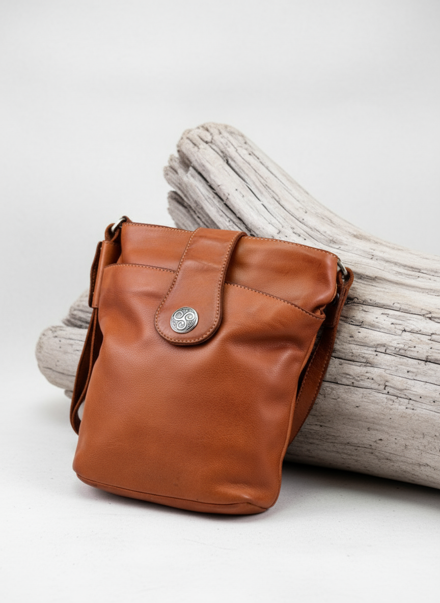 Lee River Leather Torc Bag | Brown