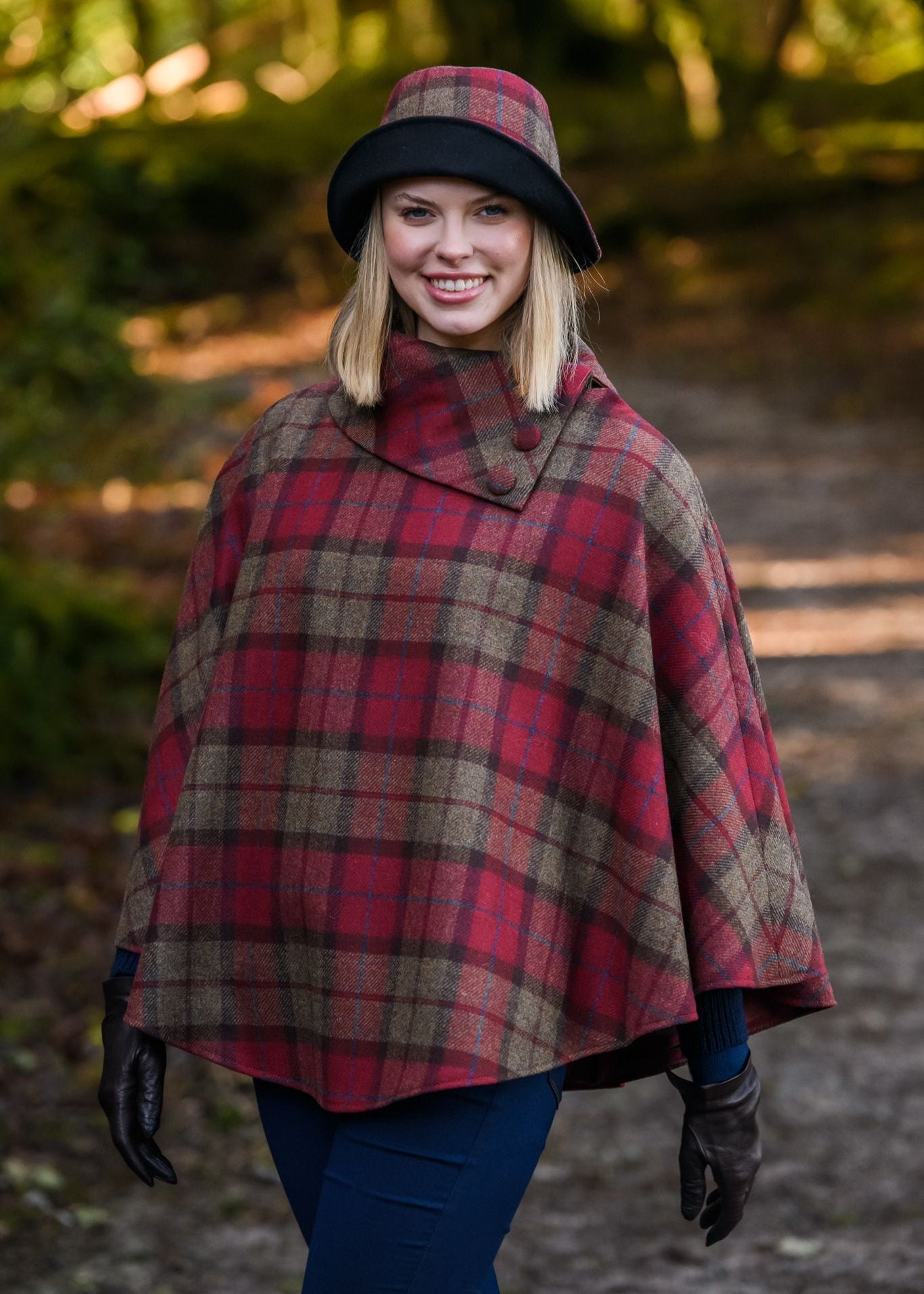 Mucros Poncho | Red Check