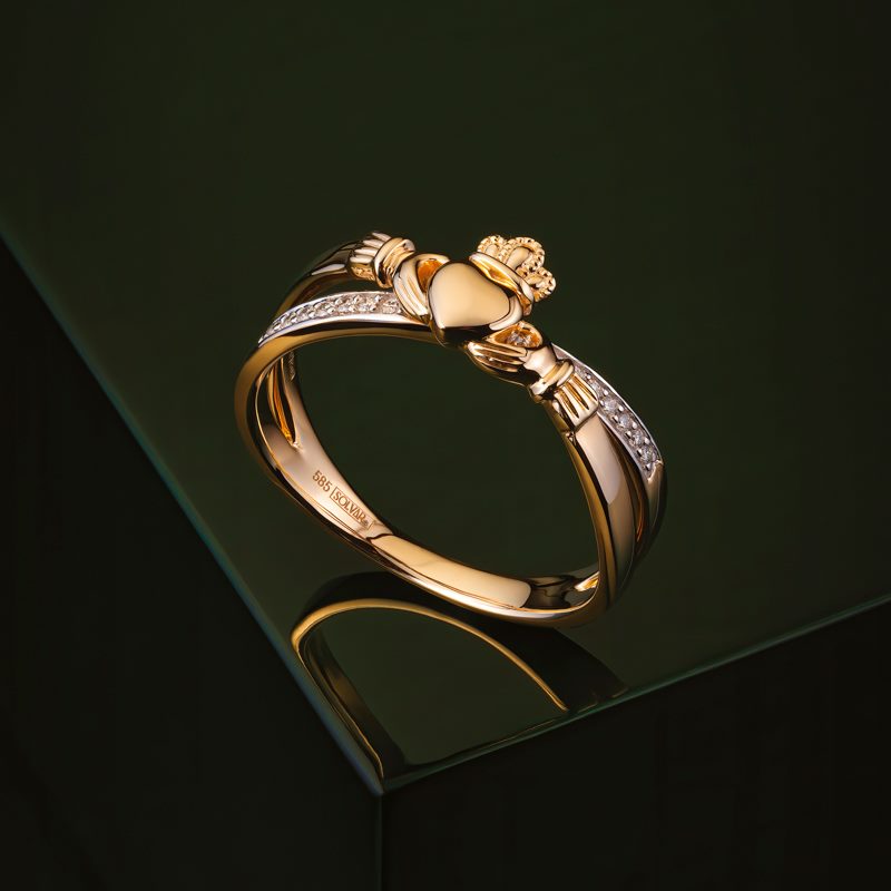 Solvar Gold Diamond Claddagh Kiss Ring