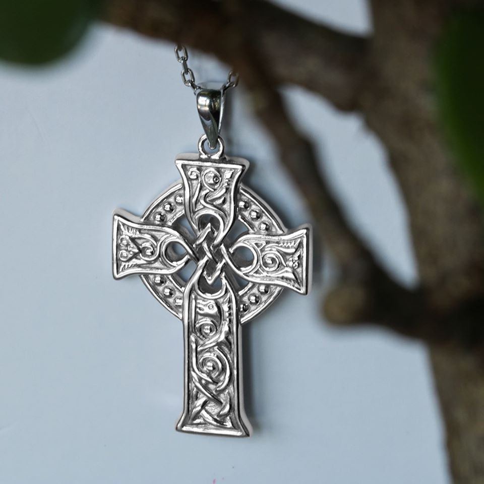 Solvar Sterling Silver Small Apostles Celtic Cross Pendant