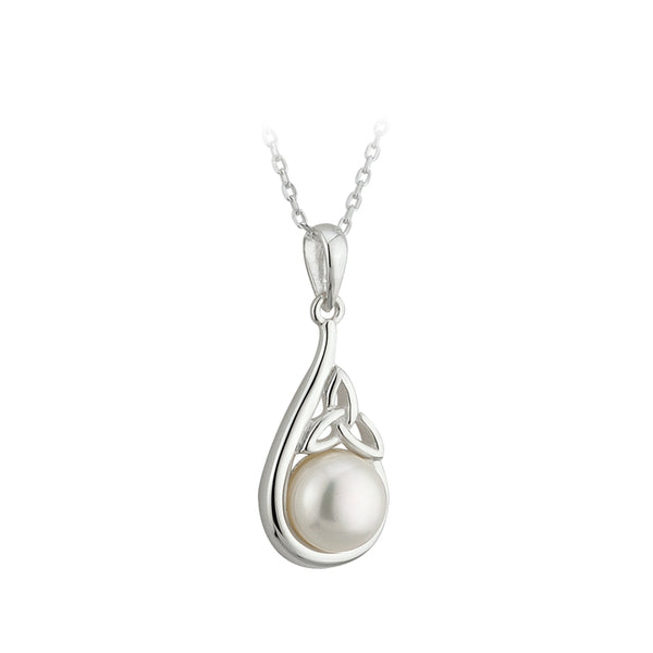 PEARL TRINITY KNOT PENDANT