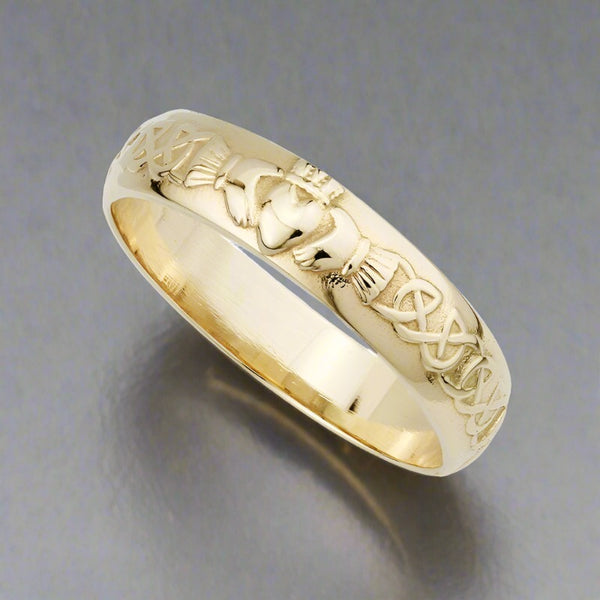 14K Gents Claddagh Wedding Band