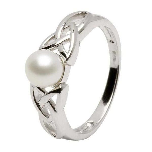 Trinity Knot Pearl Ring