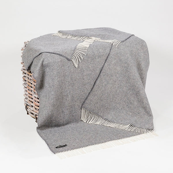 John Hanly Oversized Cashmere Throw | Grey Herringbone