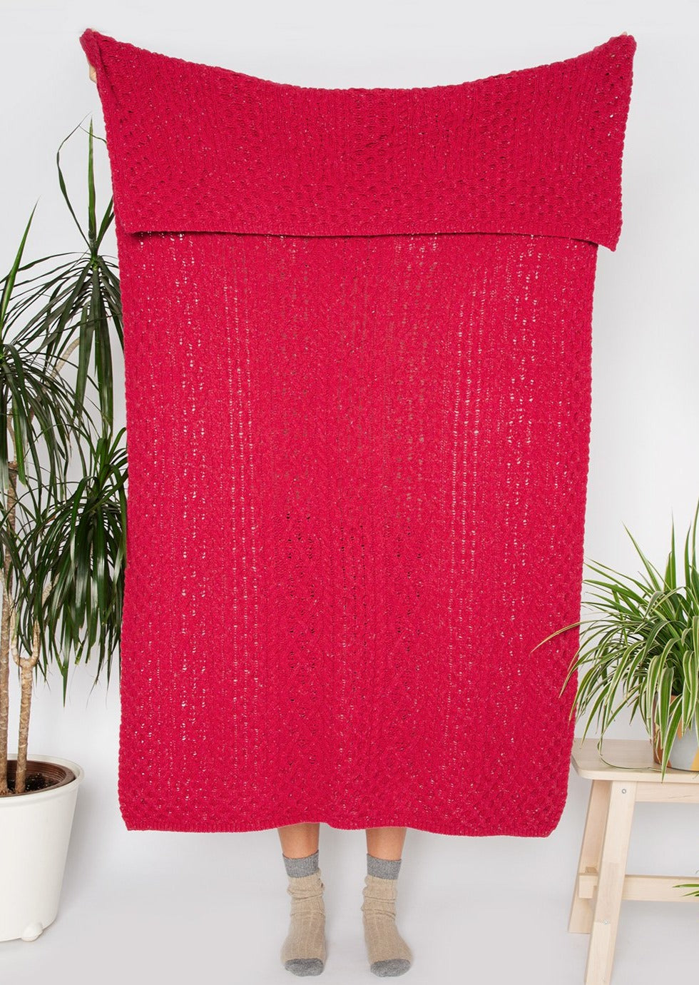Luxe Aran Throw Bramble Berry