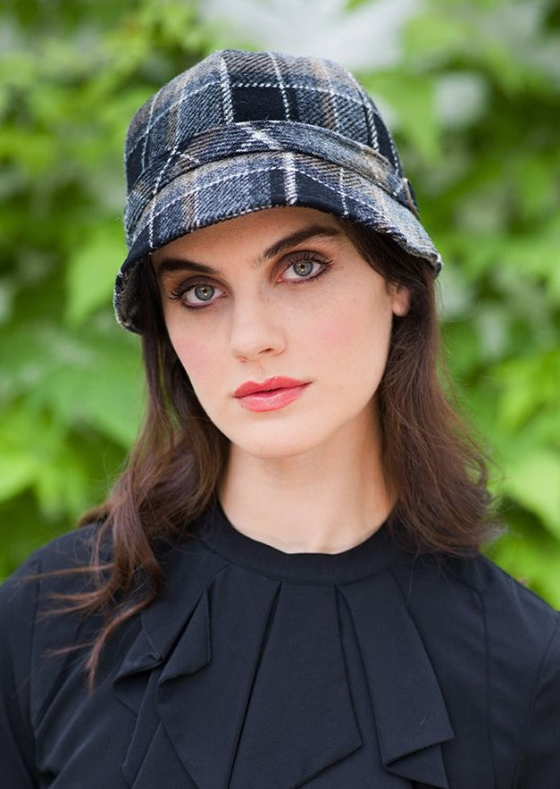 Mucros Black Gray Flapper