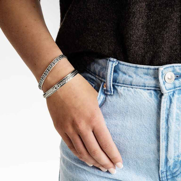 Sterling Silver Claddagh Bangle