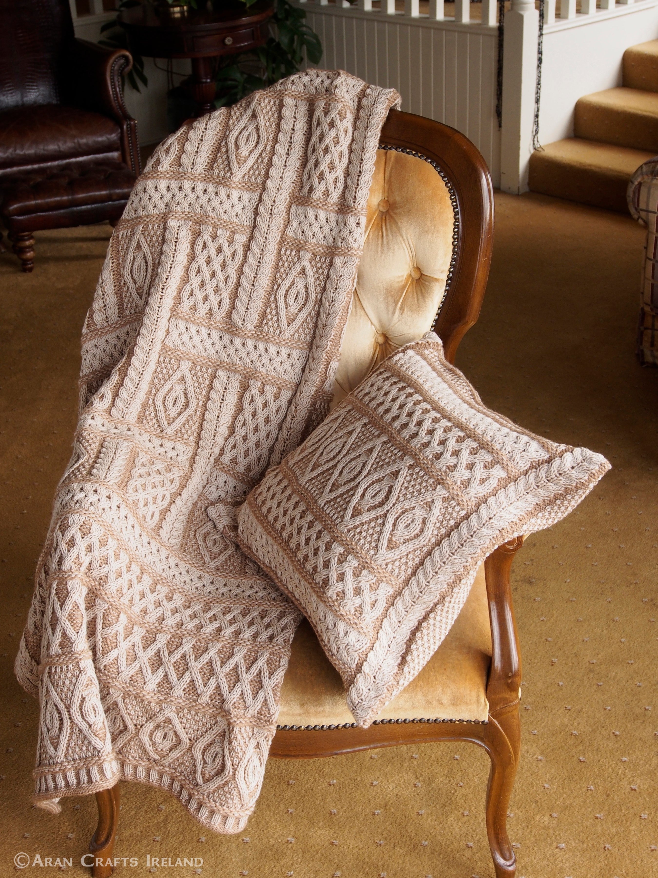 Sand Peat Merino Wool Aran Plated Throw Blanket