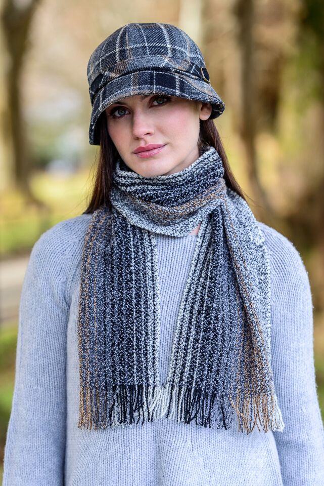 Mucros Black Gray Flapper