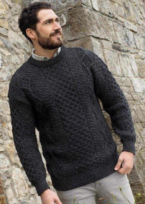 Inis Mor Aran Sweater | Charcoal – Skellig Gift Store