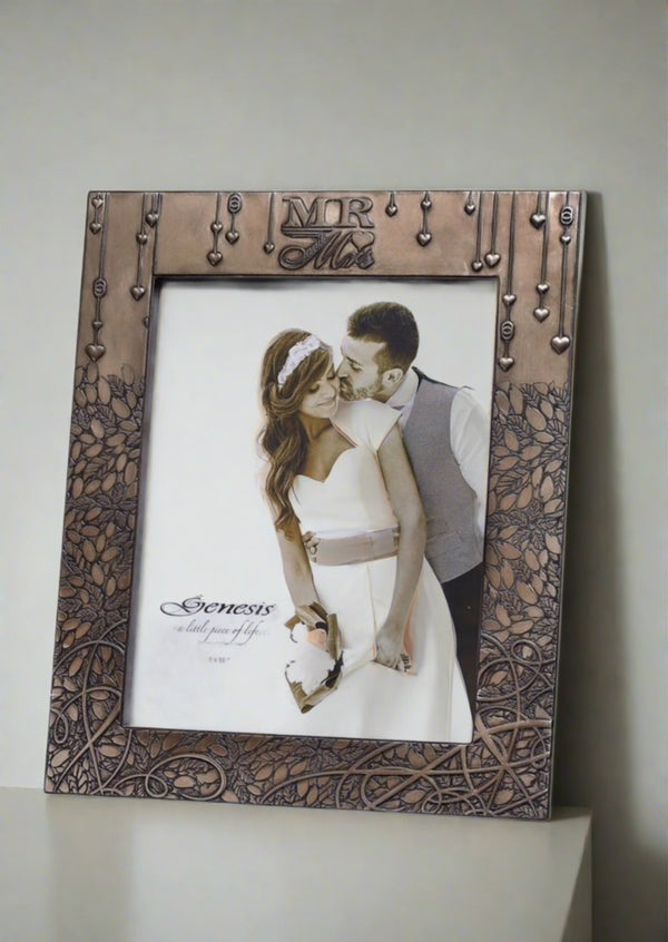 Genesis Mr & Mrs Wedding Frame