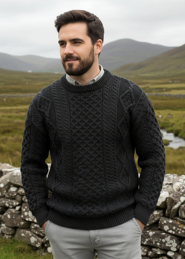 Inis Mor Aran Sweater | Charcoal