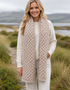 Aran-Merinowollschal mit Wabenmuster | Pastinake