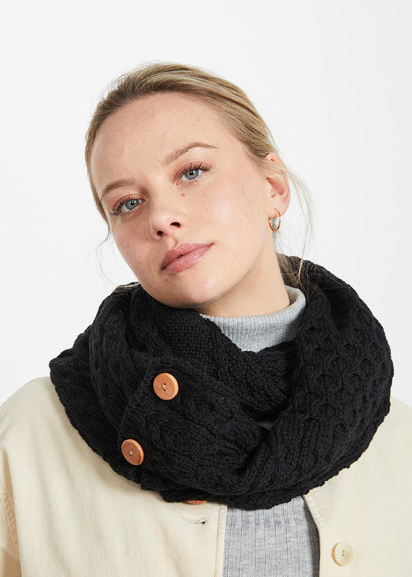 Aran Buttoned Snood
