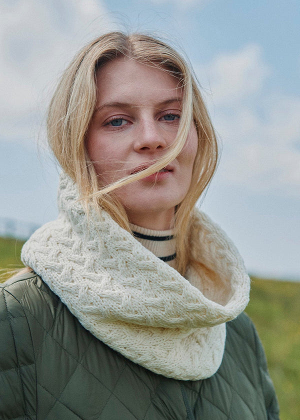 Aran Infinity Cable Scarf | Natural