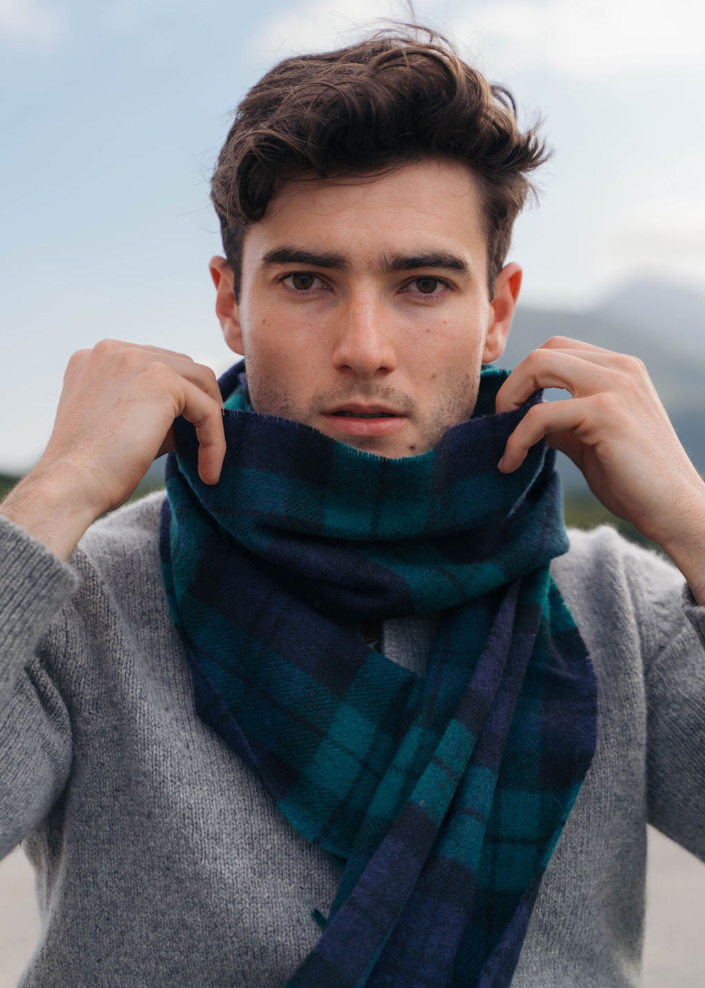 John Hanly Lambswool Scarf | Navy Green Mix