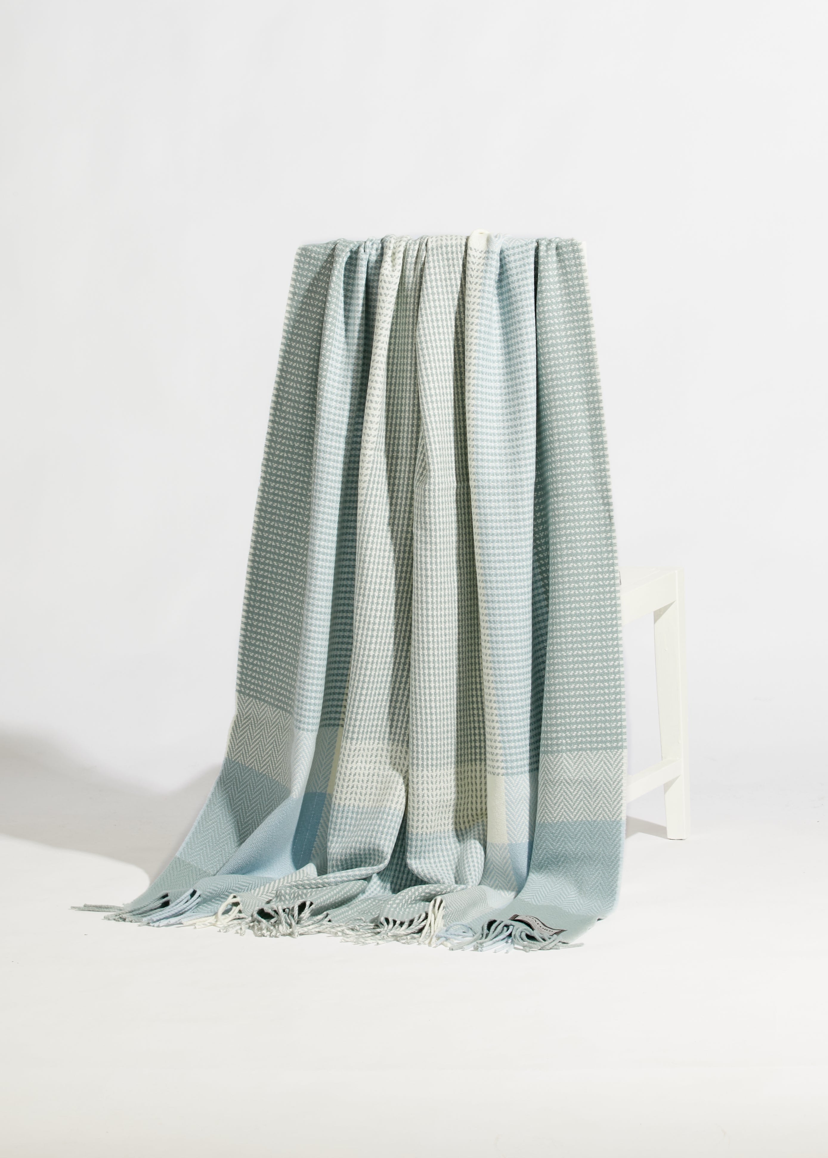 Foxford Cashmere Lambswool Throw | Tara