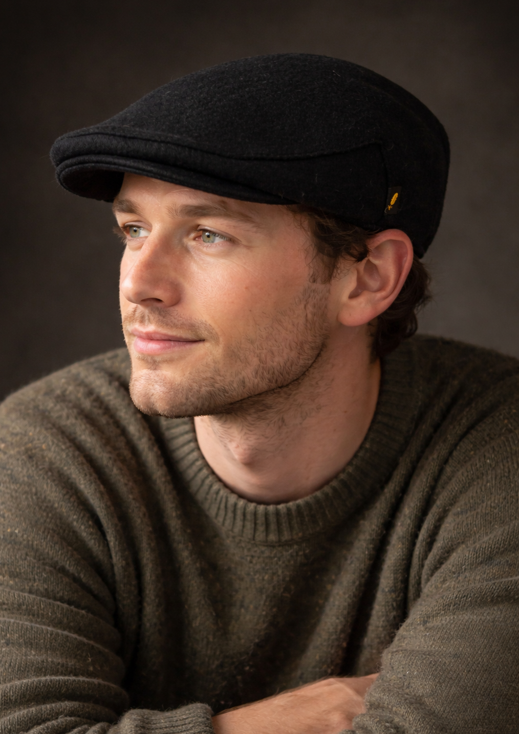 Donegal Black Tweed Cap | Handcrafted Irish Flat Cap | 100% Wool
