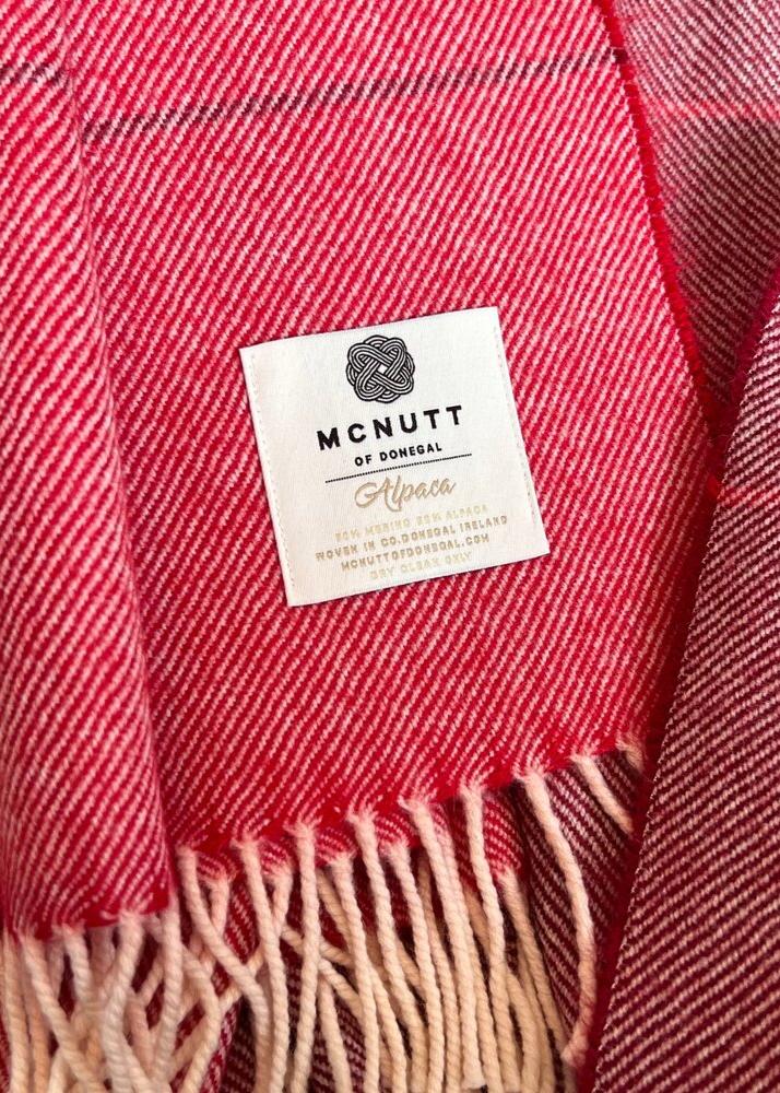 Mcnutt Alpaca Throw | Rusty Red Ómbre