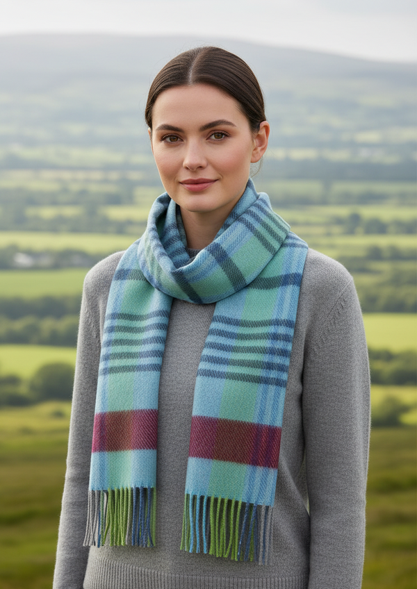 Écharpe en laine cachemire irlandaise | Carreaux gris, bleu et bordeaux