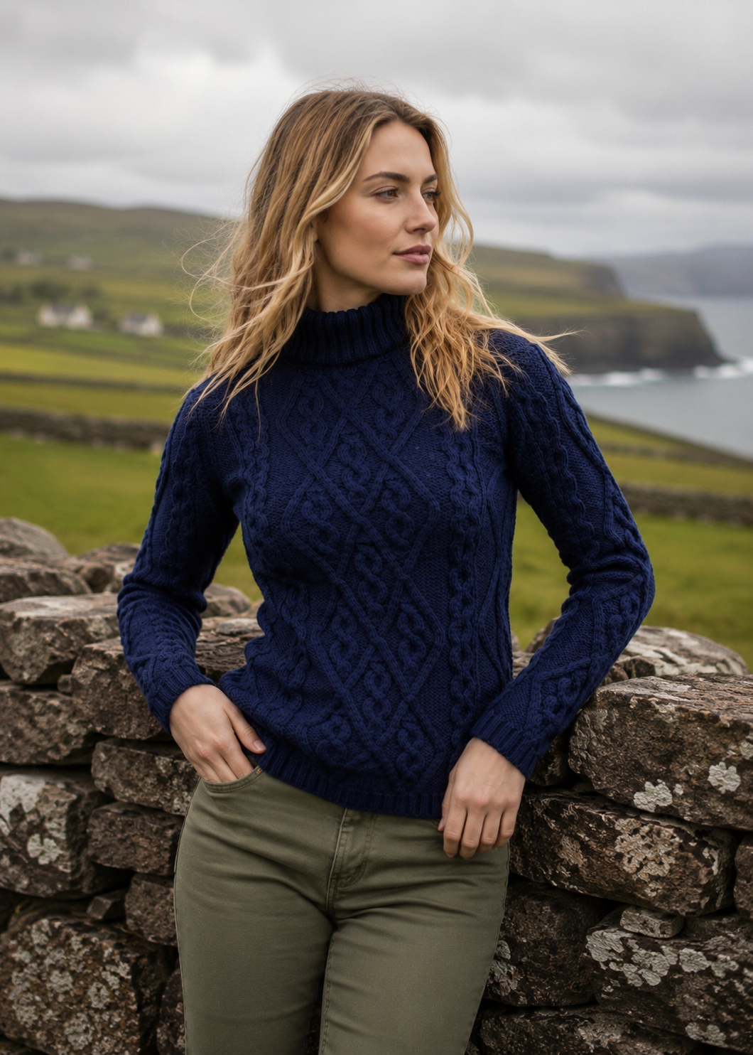 Damen-Aran-Zopfstrickpullover | Marineblau