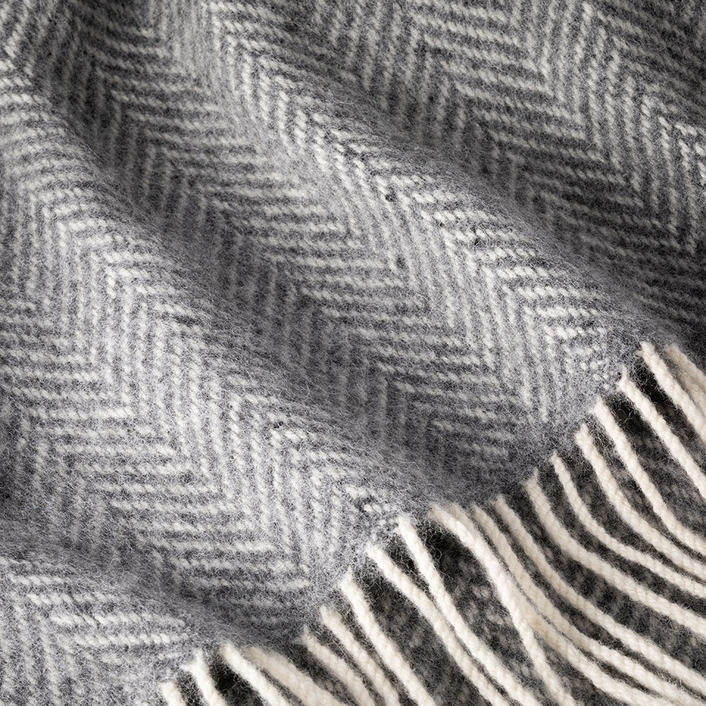 John Hanly Oversized Cashmere Throw - Grey Herringbone