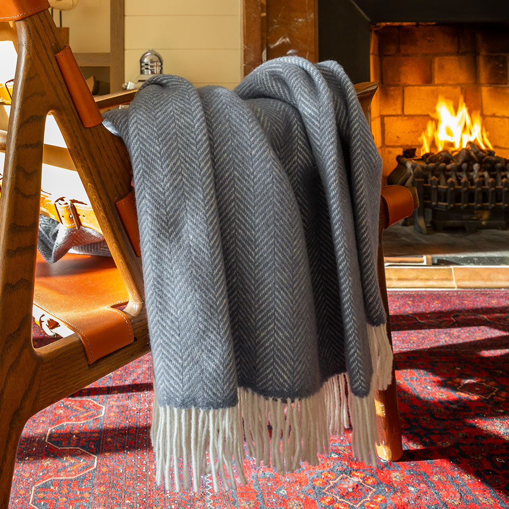 John Hanly Oversized Cashmere Throw - Grey Herringbone