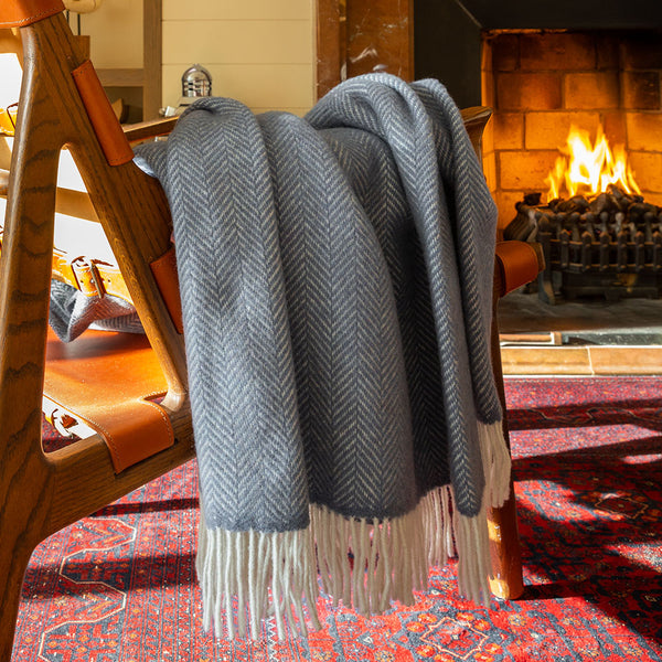 John Hanly Oversized Cashmere Throw - Grey Herringbone