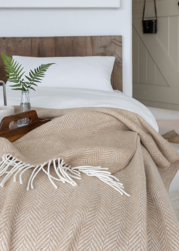 John Hanly Oversized Cashmere Throw - Beige
