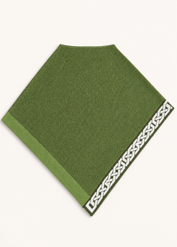 Saol Ladies Celtic Weave Wool Cape – Green