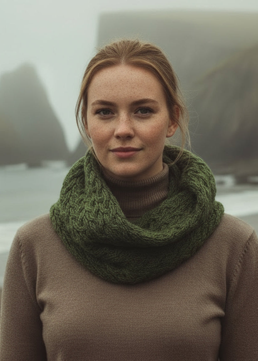 Aran Infinity Cable Scarf green