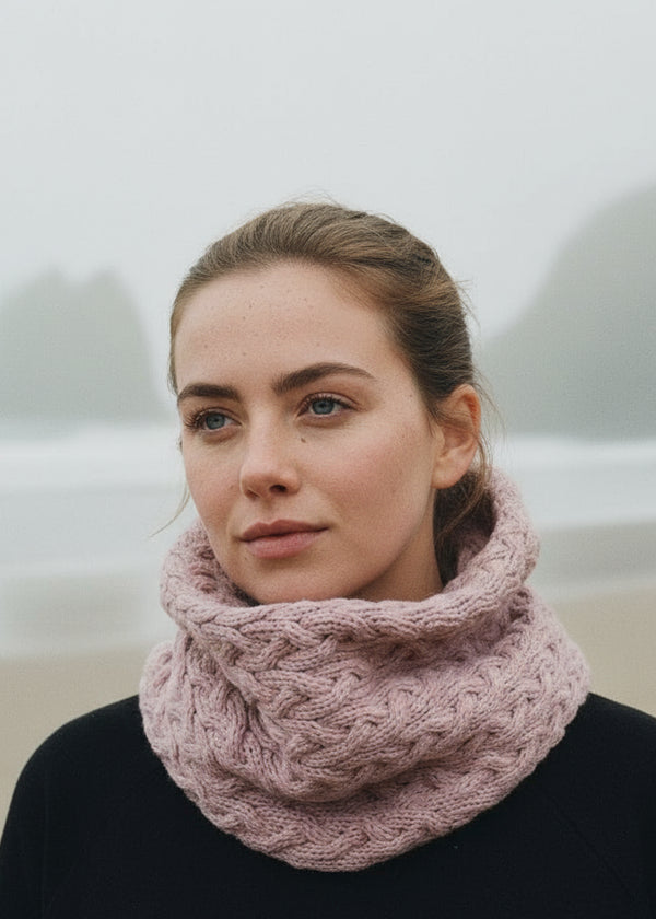 Aran Infinity Cable Scarf pink