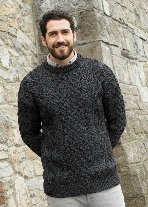 Inis Mor Aran Sweater | Charcoal