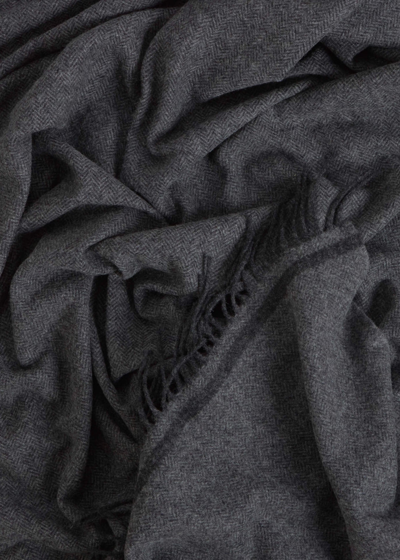 Foxford Cillian Lambswool Throw | Graphite