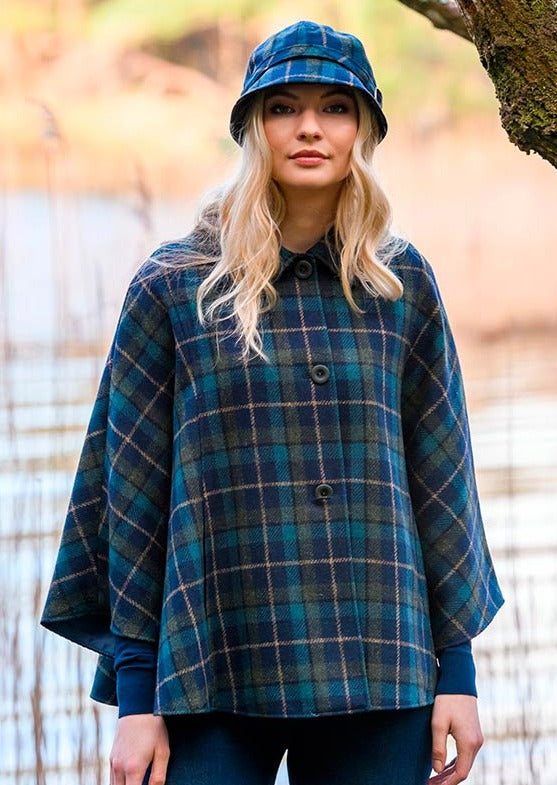 Mucros Country Cape | Navy Check