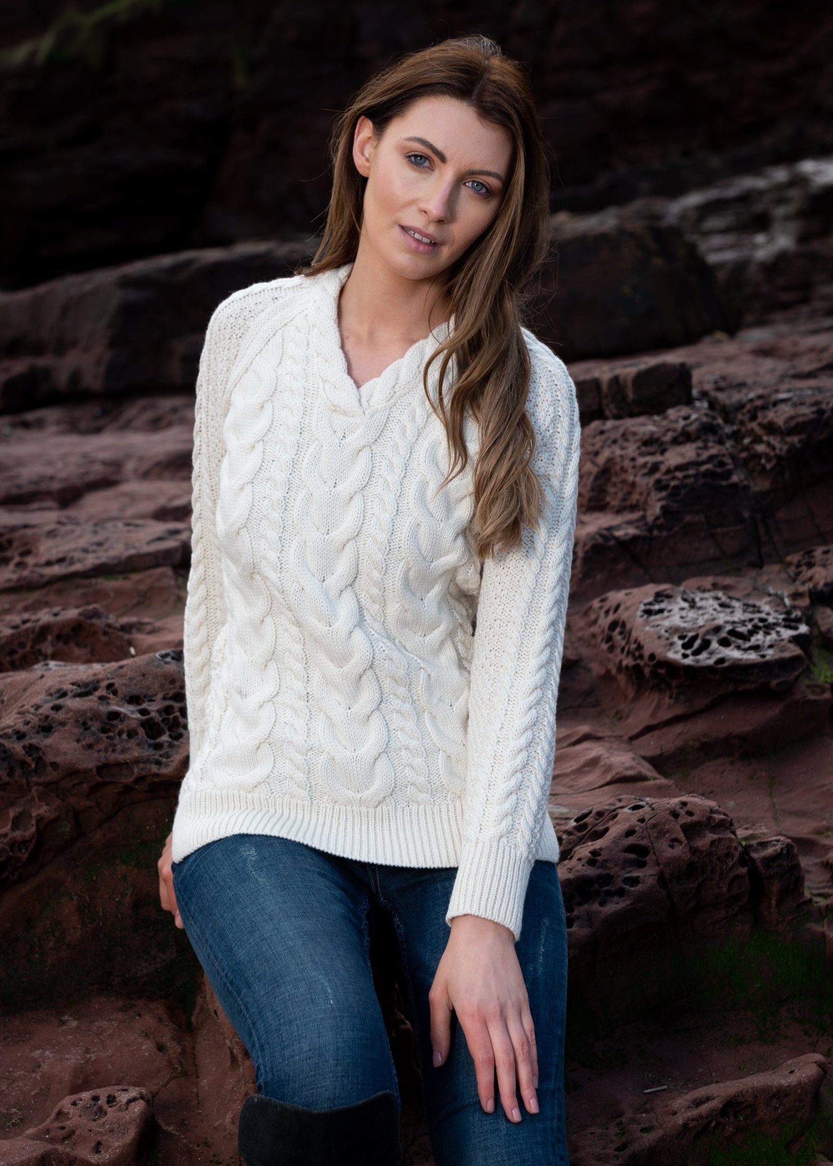 Aran V Neck Cashmere Sweater | Natural