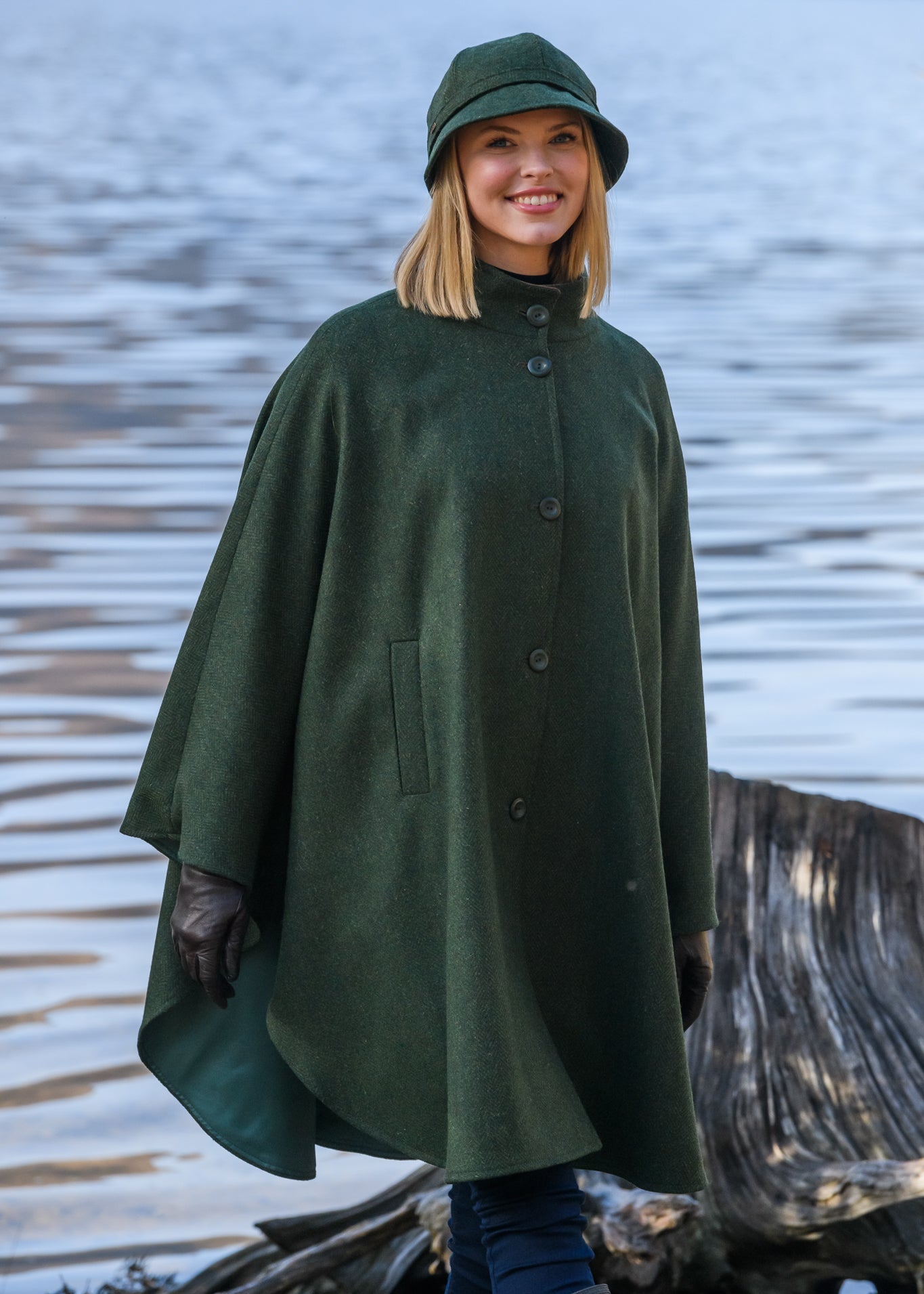 Mucros Dunloe Cape - Premium Wool Tweed with Satin Lining