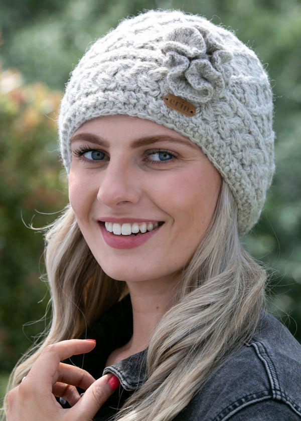 Aran Trellis Flower Hat | Oatmeal