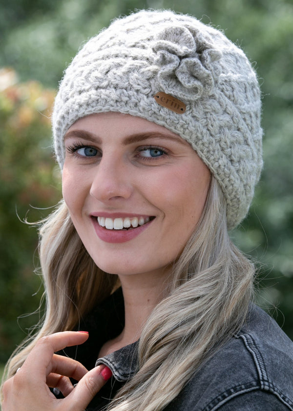 Erin Aran Trellis Flower Hat | Oatmeal