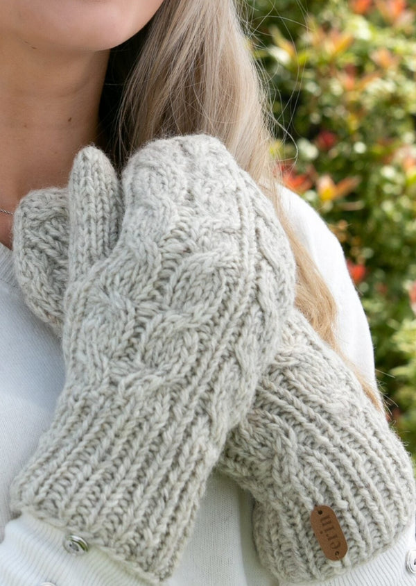 Aran Cable Mittens | Oatmeal